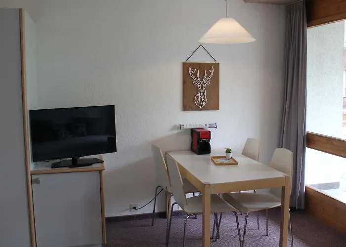 - Elements גרינדלוולד