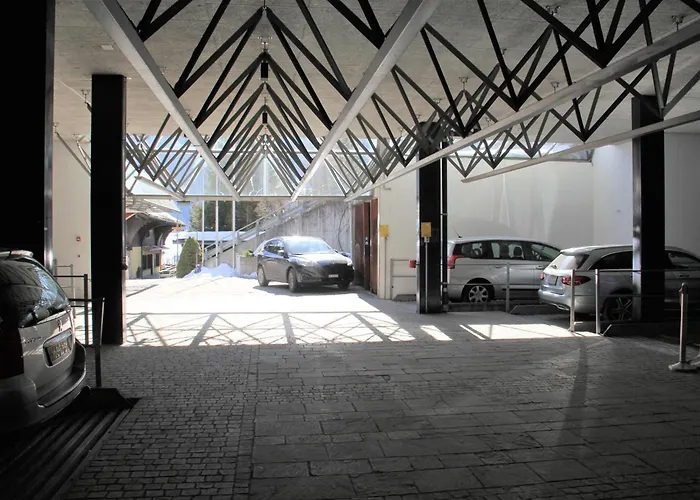 - Elements גרינדלוולד