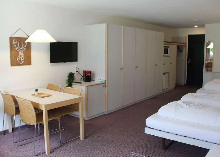 - Elements גרינדלוולד