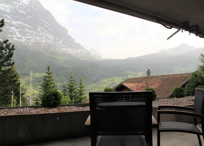 - Elements אכסניה