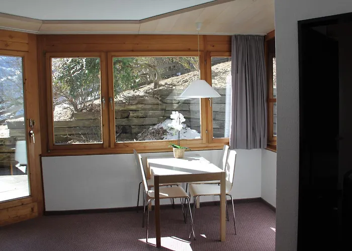 - Elements بيت خشبي